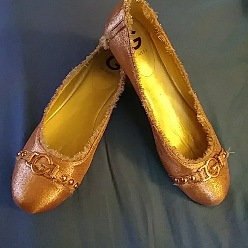 NWOT Guess ballet flats